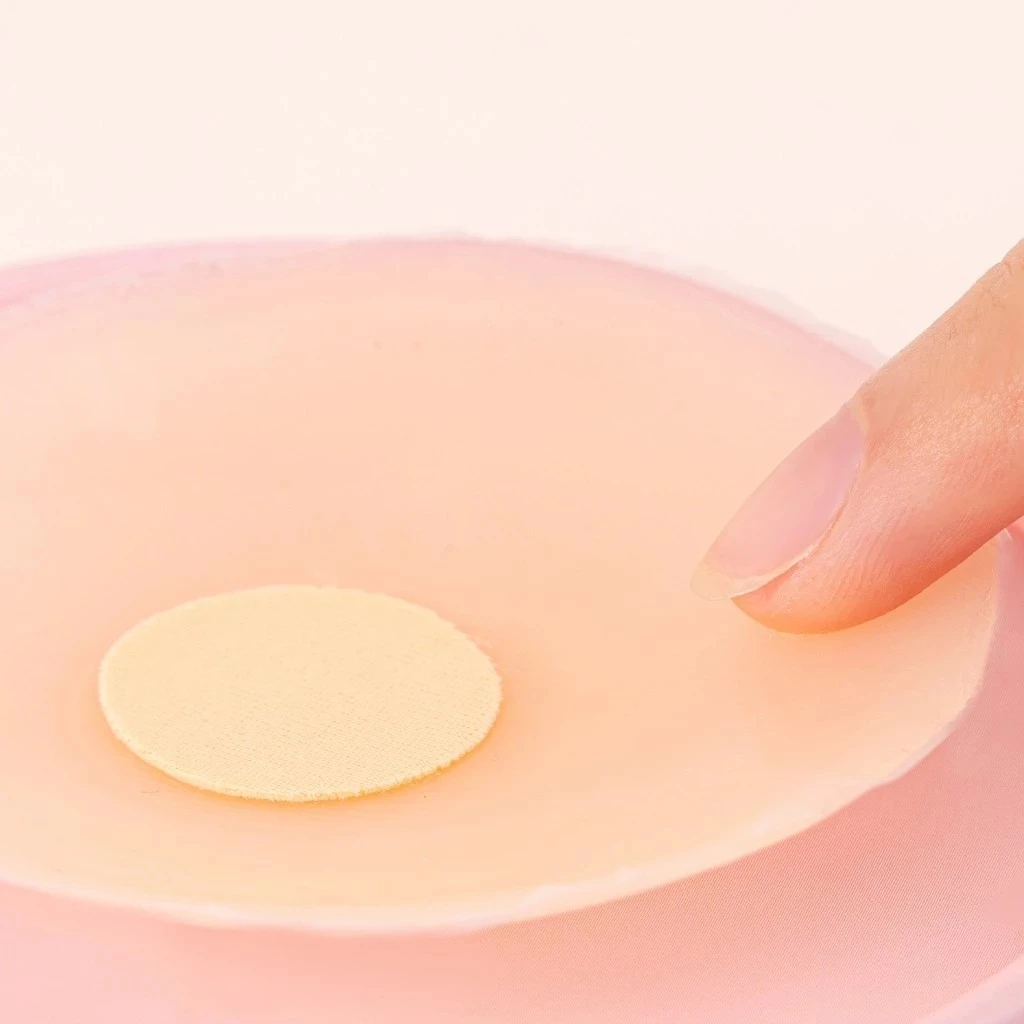 Miếng Dán Silicone Adore Nhũ Hoa Dán Ngực Tàng Hình Bám Dính Chắc Chắn - Adore Global