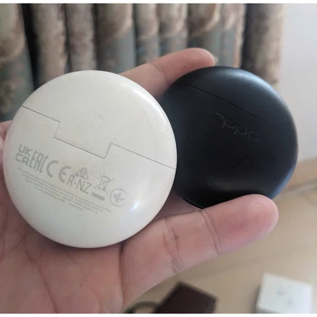 Hộp Dock Sạc Tai Nghe OPPO Enco Buds2 - Buds 2 Model ETE42 Hàng Cũ Có Trầy