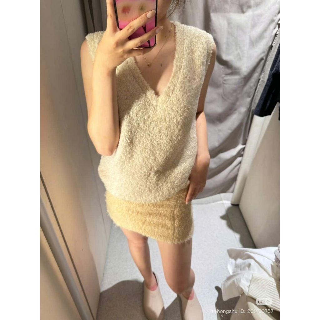 (BomoHouse) Áo gile lông Zá r@* dư xịn (47-52 kg).