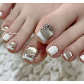 nailbox chân thiết kế mix màu với hiệu ứng mắt mèo vẽ đầu móng đính đá