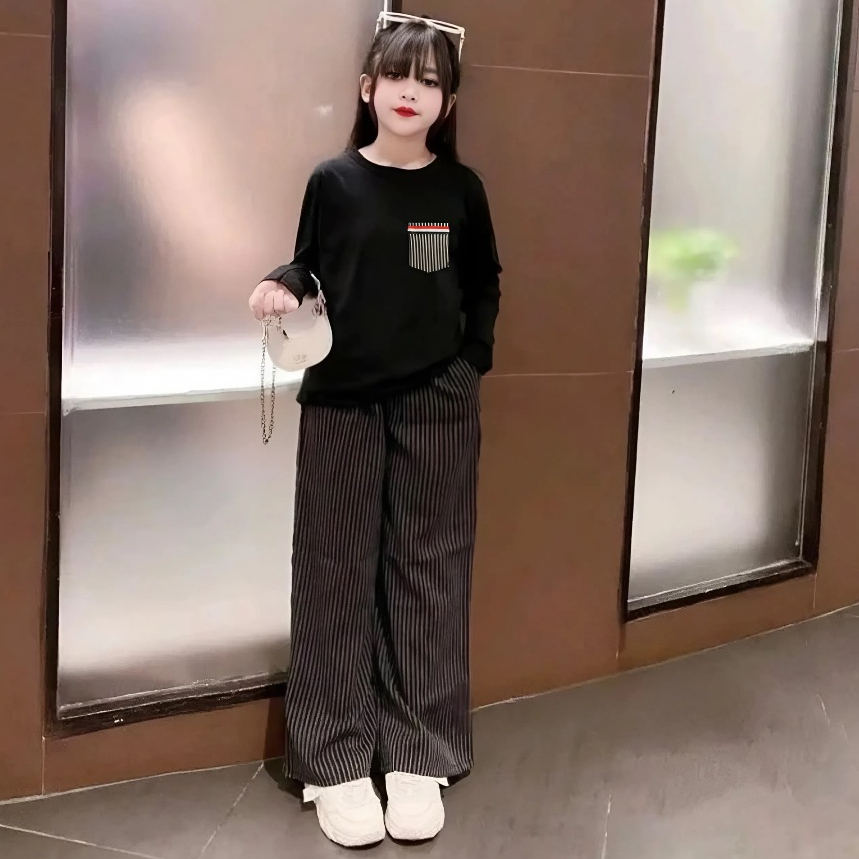 14-45KG,Sét bộ mùa thu cho bé gái đính túi trước ngực,phối quần kẻ,chất thun tăm co giãn thoải mái.M44