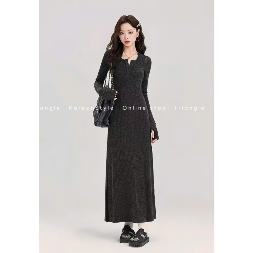 TRIANGLE - Simp Knitted Dress - Đầm len dáng dài phong cách Hàn Quốc basic, dễ mặc, chất len dày dặn và co giãn tốt