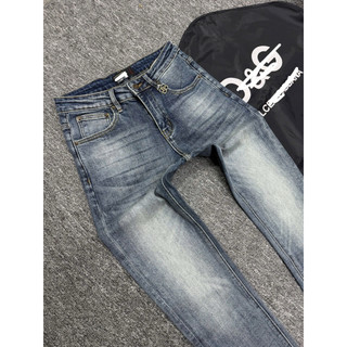 Quần Jean Nam Xanh Wash Nhạt Form Đẹp – Hình In Sau Túi Cá Tính