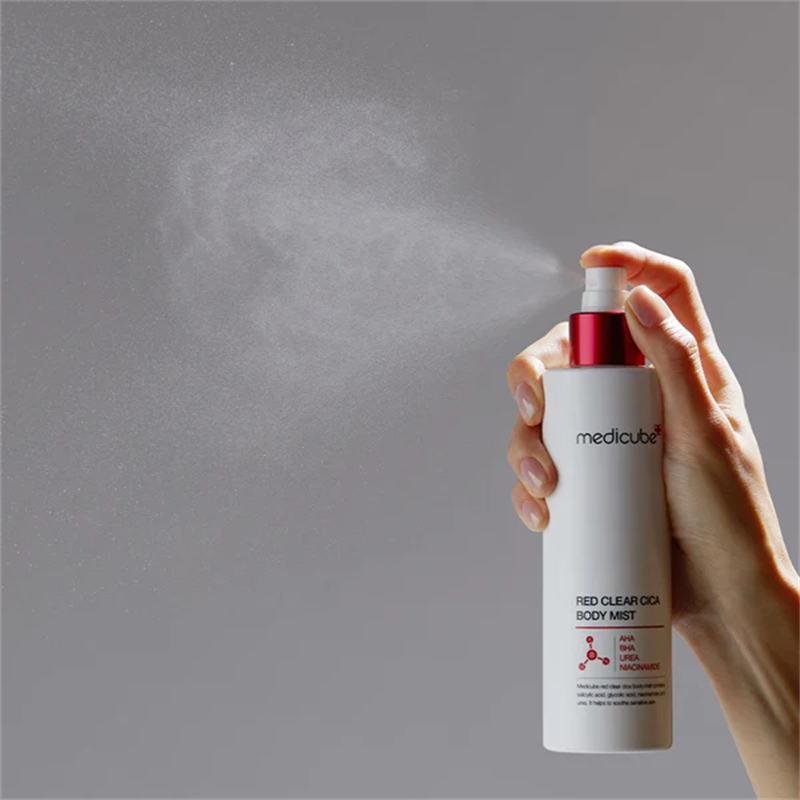 Xịt dưỡng thể cho da mụn medicube Red Clear Cica Body Mist 200ml -giảm vi khuẩn mụn trứng cá và làm dịu mụn trứng cá