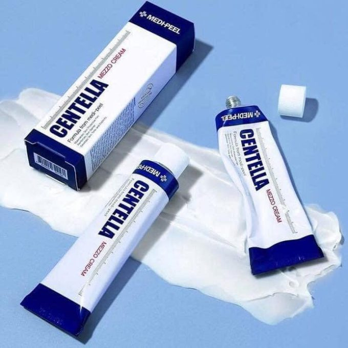 Kem chấm mụn Medi Peel Centella Rau Má Hỗ Trợ Loại Bỏ Mụn, Phục Hồi Da Tuýp 30ml