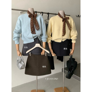 𝐏𝐡𝐢𝐞𝐧 | (Sẵn) Yjia7820 Chân Váy Dạ Ngắn Chữ A Khoá Lưng Cúc Sườn Trơn 3 Màu
