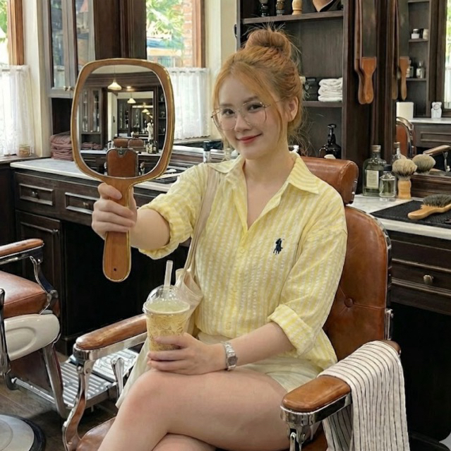 Gương soi gáy cho Barber Shop bằng gỗ