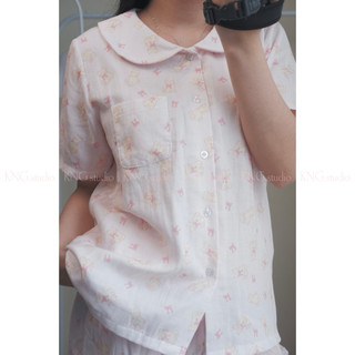 Đồ ngủ nữ tay ngắn quần đùi – Pyjama vải xô cotton gạc cổ sen họa tiết | KNG.studio (Tặng kèm dây buộc tóc scrunchies)