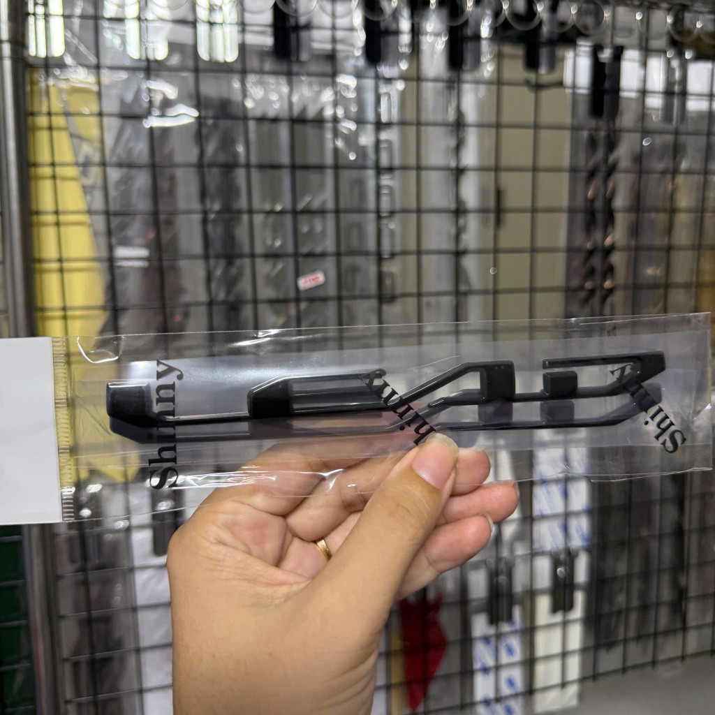 Tem LEAD đời 2024 - 2025 chữ nổi ốp sườn. Logo dán xe Honda Lead xi mạ cao cấp, có sẵn keo dán