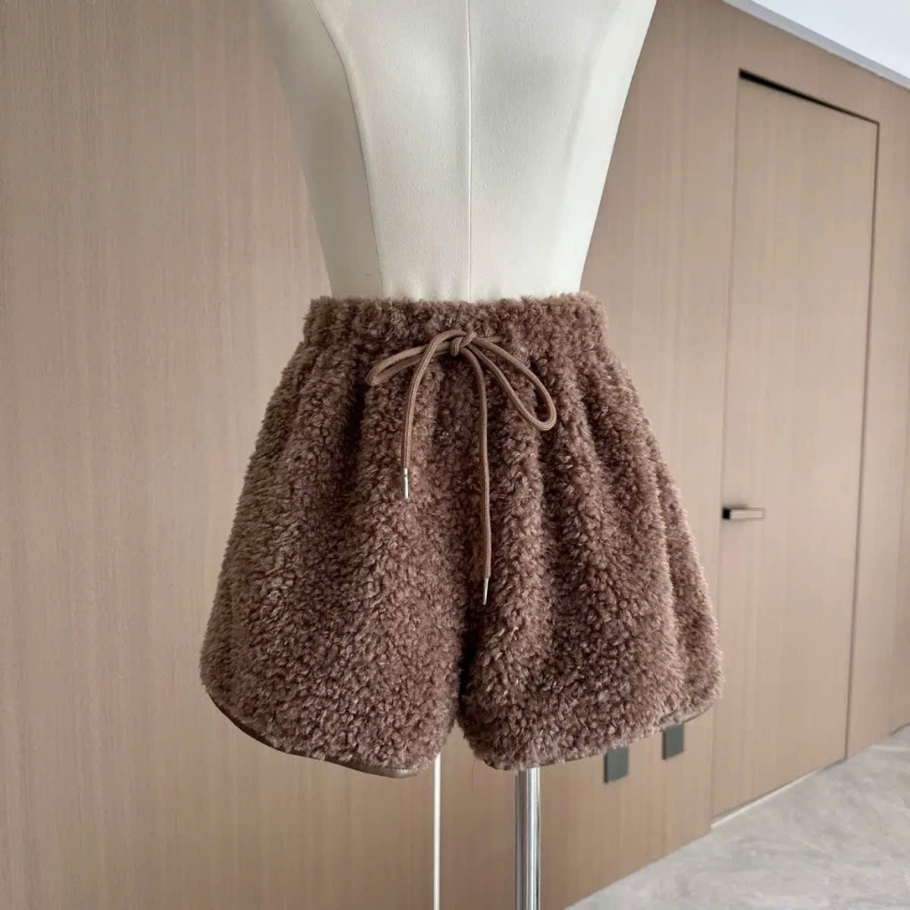 Quần Short Lông Cừu Cạp Chun Cao Cấp Ống Rộng Có Túi Gấu Vải Mềm Dễ Mix Đồ