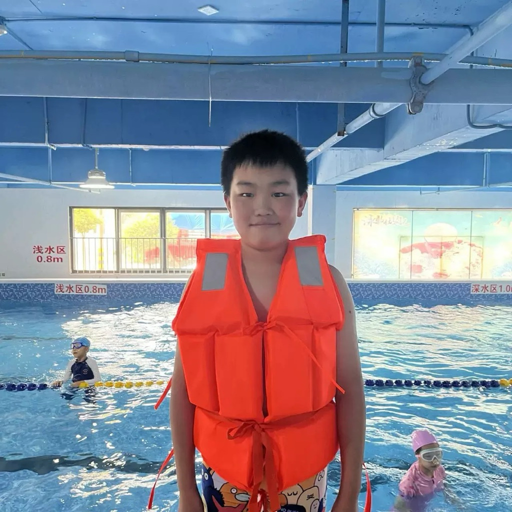 Áo phao cứu hộ.