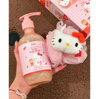 Sữa tắm tẩy tế bào chết Plu x Hello Kitty Vita-Glow Moisture Radiance Scrub Body Wash (phiên bản giới hạn)