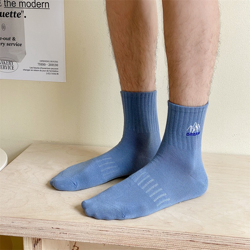 Vớ Tất chữ HUMAN cotton cổ cao nam nữ phong cách trẻ trung, năng động.