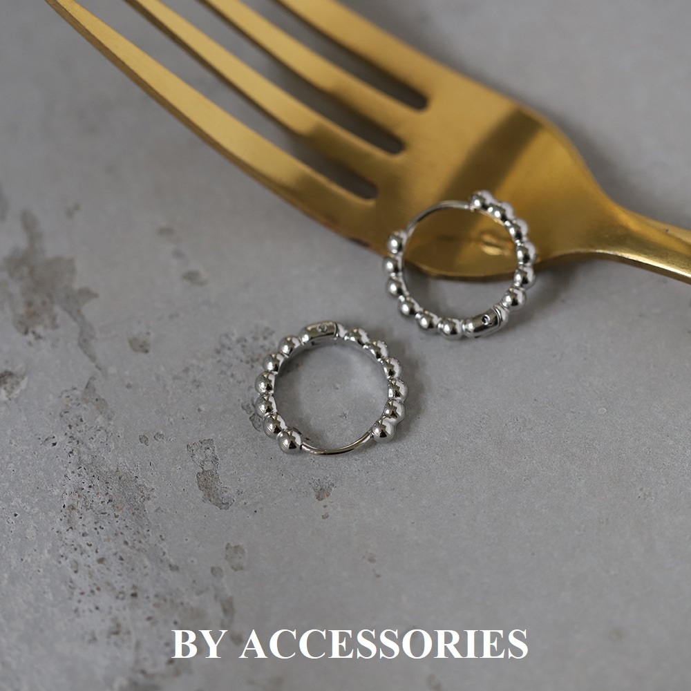 Bông tai nữ titan kiểu tròn hạt bi nối liền đơn giản mạ vàng không gỉ WE2458 BY ACCESSORIES