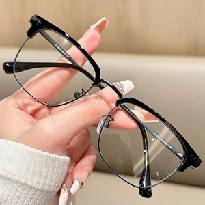 Kính cận thị thời trang 【 0.5 đến 600 độ 】 cho nam và nữ với tròng kính có thể tháo rời kính chống ánh sáng xanh 1731