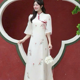 Set áo dài thời trang Nữ chuẩn vibe Tết áo tơ thêu cổ trụ truyền thống tay loe nhẹ mix quần lụa satin dài rộng suông