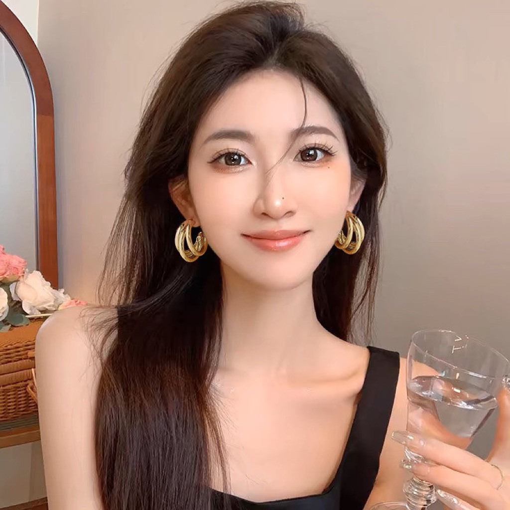 Bông tai mạ vang sang trọng, thanh lịch dễ phối