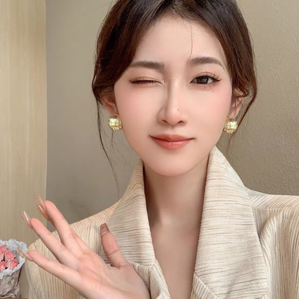 Bông tai mạ vang sang trọng, thanh lịch dễ phối