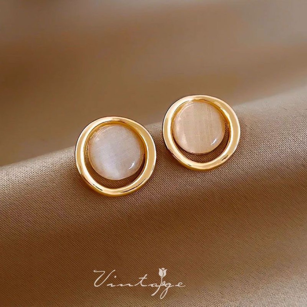 Bông tai mạ vang sang trọng, thanh lịch dễ phối