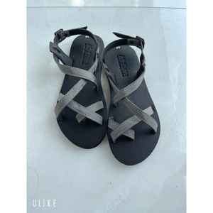 Giày Quai Hậu Sandal Học Sinh Nam-Nữ Phong Cách Thời Trang