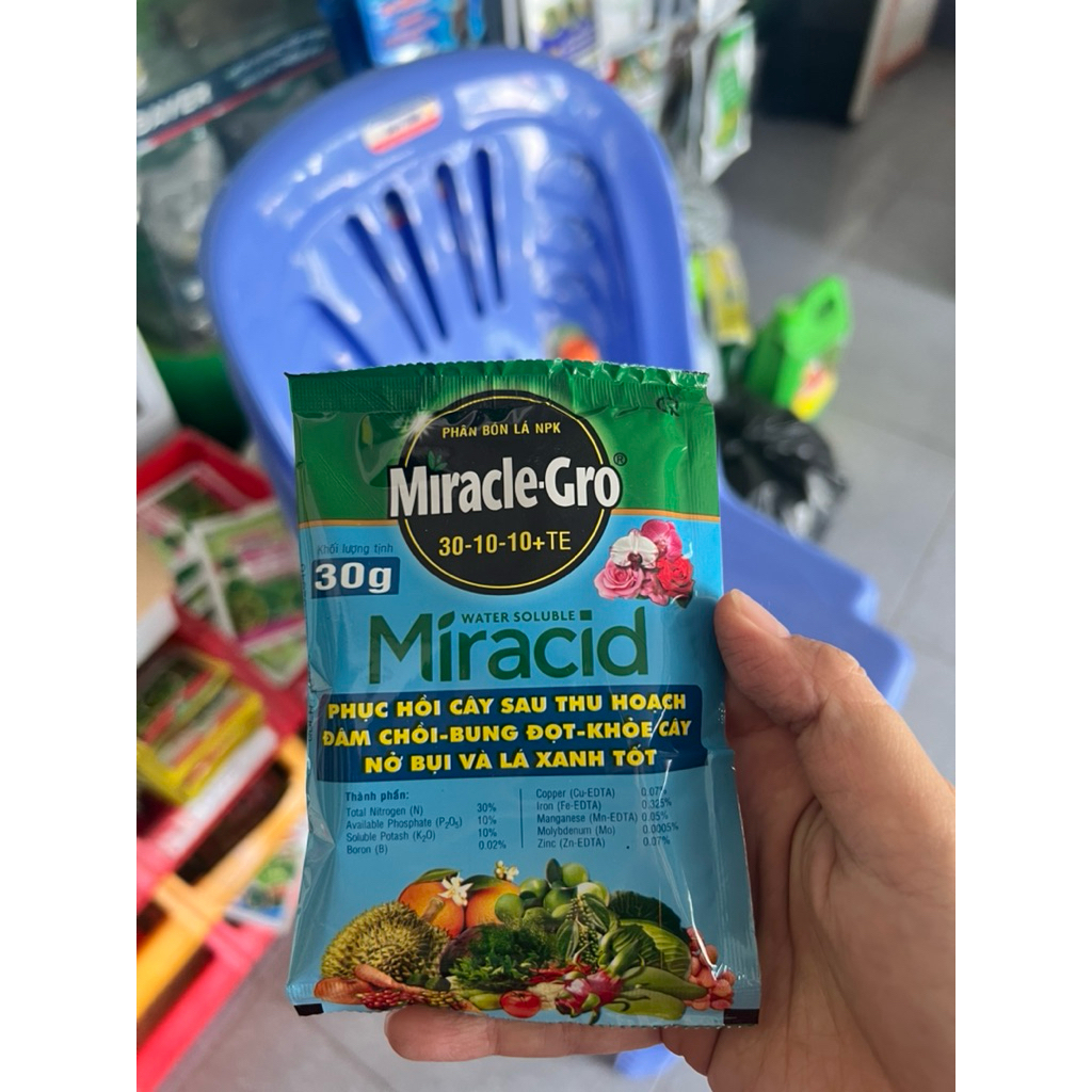 Phân bón lá NPK Miracle Gro 30-10-10+ TE gói 30g