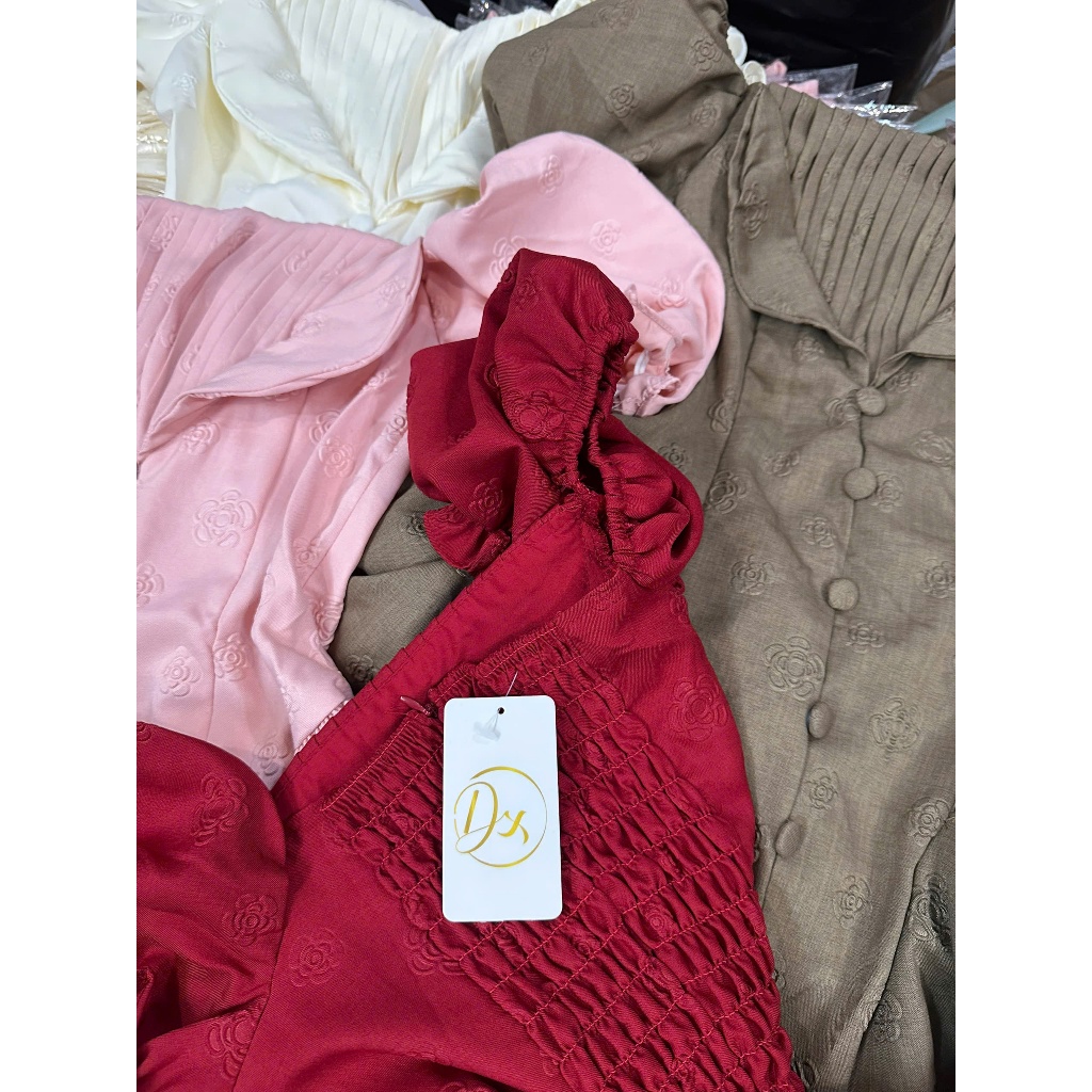Đầm xước hàn dập bông dáng corset công chúa – tay phồng vintage siêu xinh, form tôn eo, mặc đi chơi cực sang