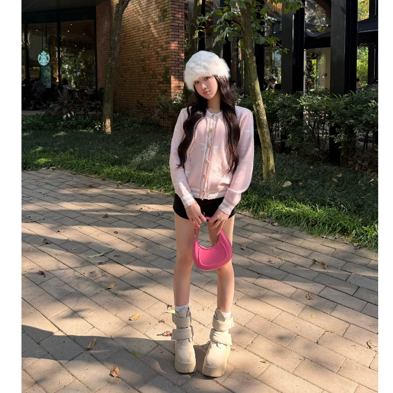 (BST Thu Đông HTIQUE) Áo cardigan len đen họa tiết ngôi sao cúc vàng, áo len dệt kim nữ sang chảnh LA25