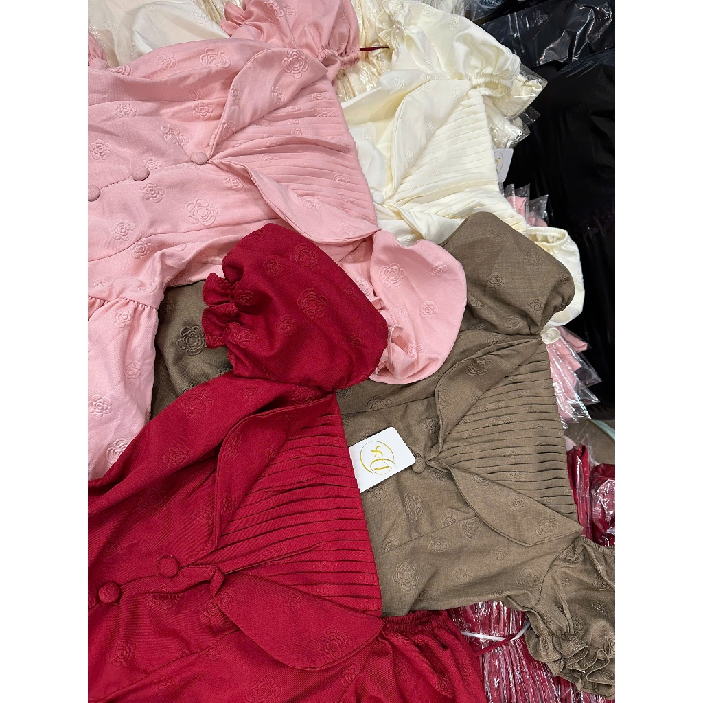 Đầm xước hàn dập bông dáng corset công chúa – tay phồng vintage siêu xinh, form tôn eo, mặc đi chơi cực sang