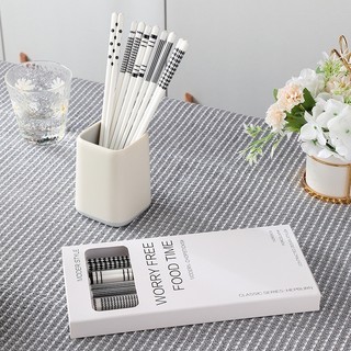 Hộp 5 Đôi Đũa Sứ Phong Cách Nhật Bản - Hộp 5 Đôi Đũa Sứ Kháng Khuẩn Hoa Văn Phong Cách Nhật Bản Sang Trọng, Tinh Tế