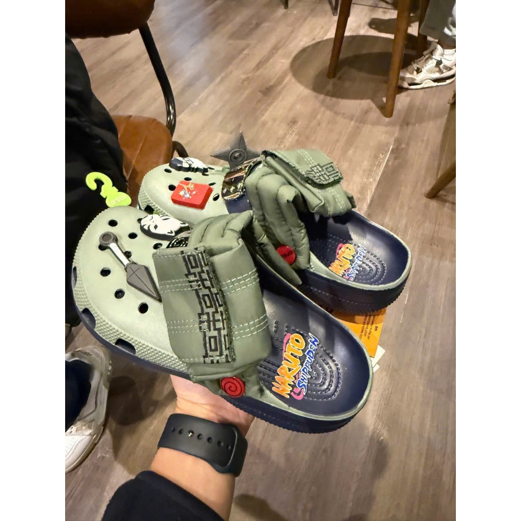 Dép Clog Naruto Kakashi Phong Cách Ninja Kèm Charm Trang Trí