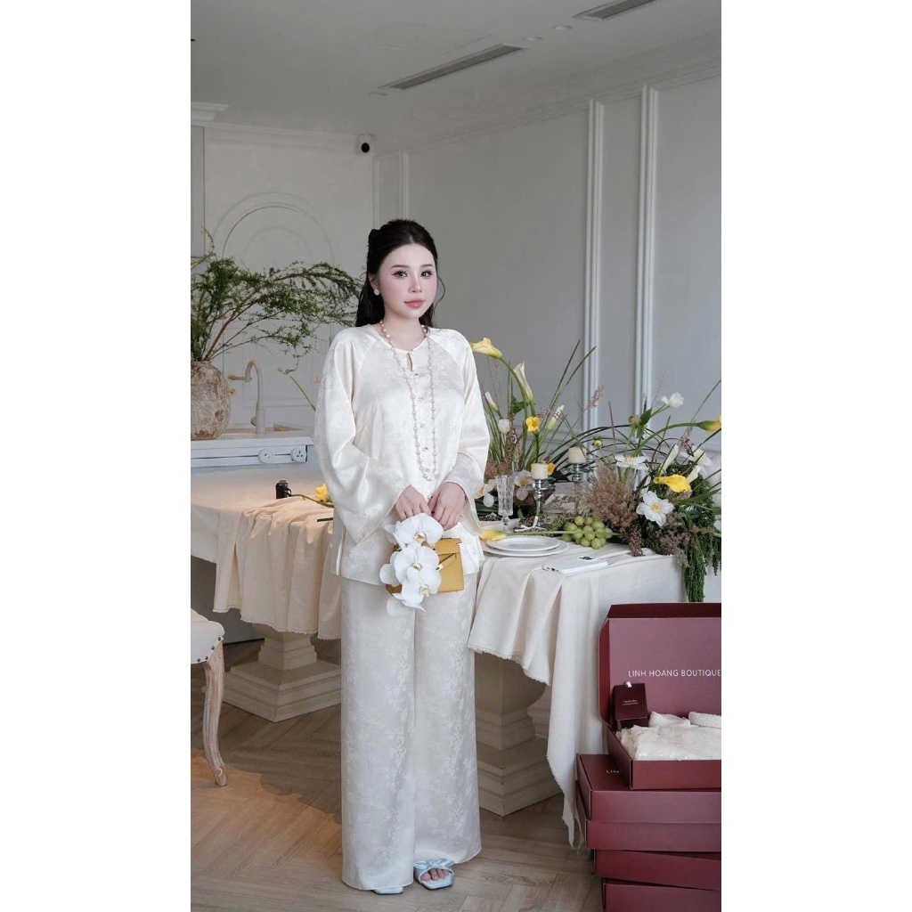 Pháp phục đi chùa Thanh trúc dài tray cổ tròn lụa gấm mềm mịn Bộ đồ đi lễ đính khuy đá cách điệu mặc tết, chụp ảnh