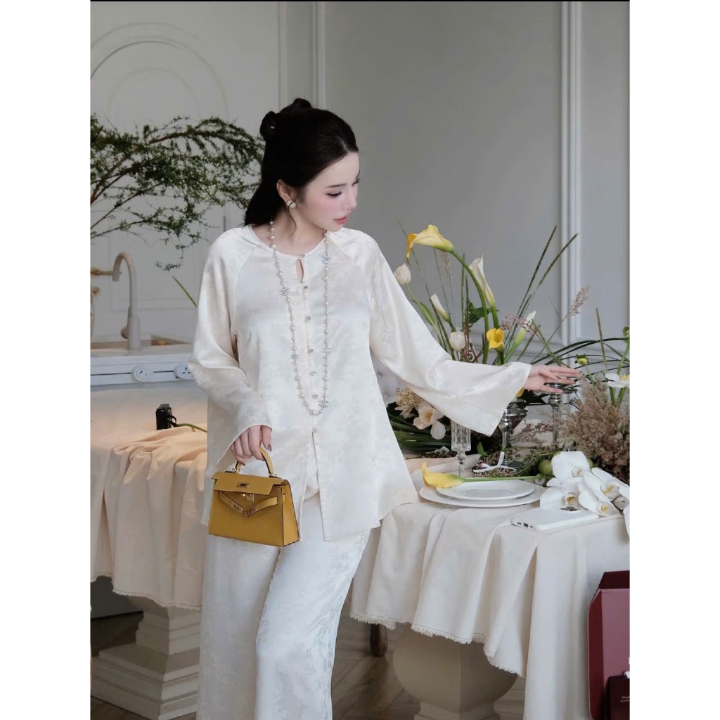 Pháp phục đi chùa Thanh trúc dài tray cổ tròn lụa gấm mềm mịn Bộ đồ đi lễ đính khuy đá cách điệu mặc tết, chụp ảnh