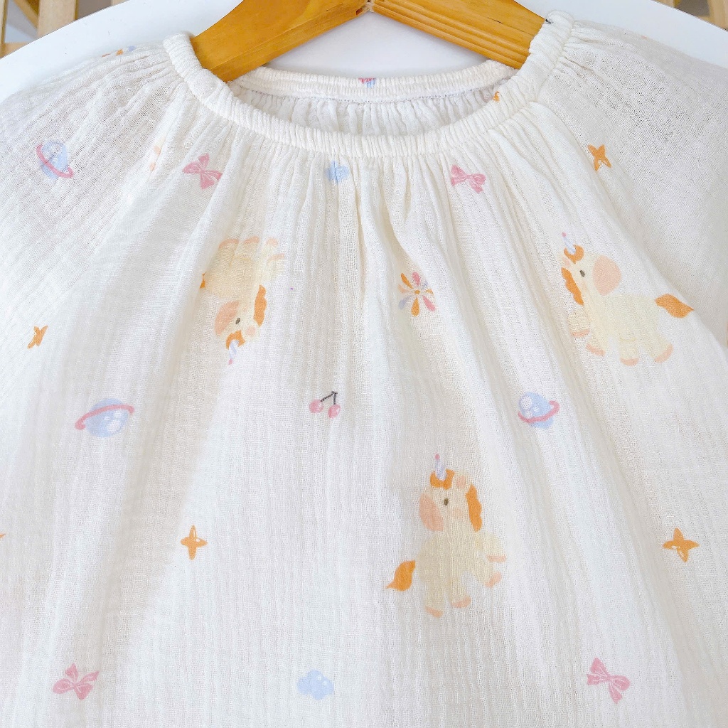 Pijama cho bé gái Lá Homewear A299 xô muslin nhẹ mát, đồ bộ dài tay cho bé cổ chun đính nơ xinh xắn