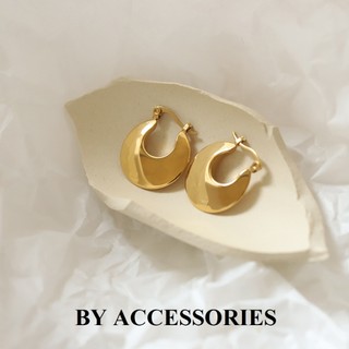 Bông tai nữ titan retro chunky hoop tròn dáng đĩa bản dẹp dày mạ vàng 18K thanh lịch không gỉ WE2537 BY ACCESSORIES