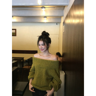 𝐏𝐡𝐢𝐞𝐧 | (Sẵn) W8238 Áo Len Xù Trễ Vai Form Rộng 3 Màu Trơn