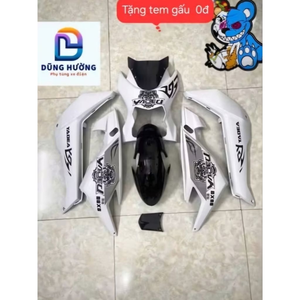 Bộ nhựa 8 món kèm tem Yadea chữ Trung hàng chuẩn loại đẹp