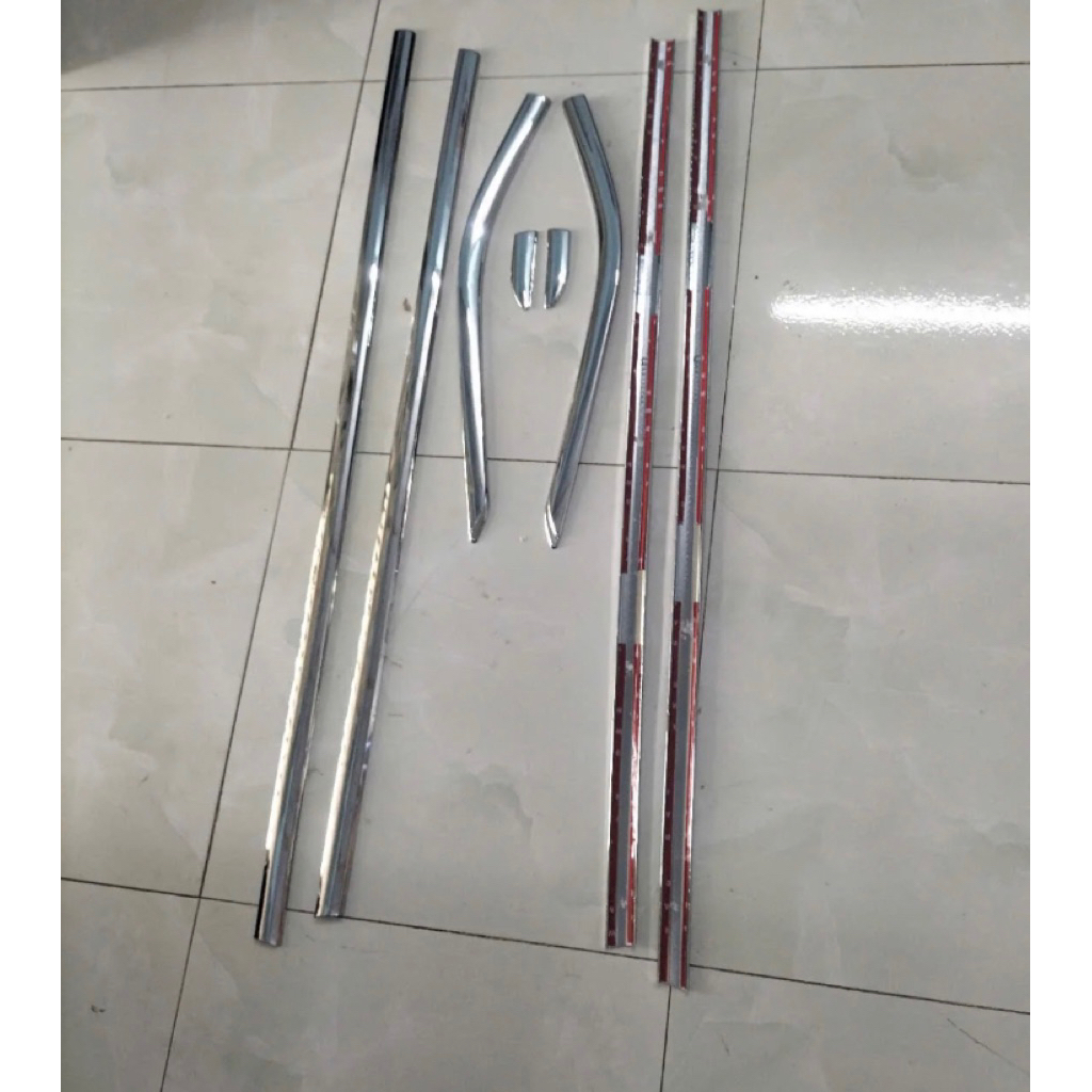 Nẹp chân kính và cong kính xe Xpander 2018-2026 inox sáng bóng hàng cao cấp