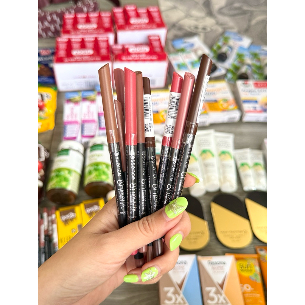 {NỘI ĐỊA ĐỨC 🇩🇪} Chì kẻ viền môi Essence Lip liner 8H Matte Comfort Lipliner dạng vặn