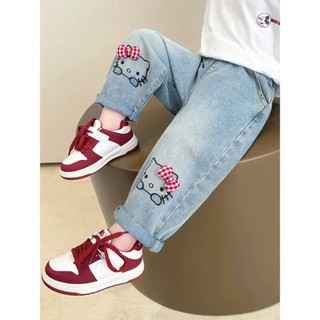 Quần Jean Cho Bé Gái Kiểu Dáng Dễ Thương – Thêu Mèo Đính Nơ, Size 15–36kg