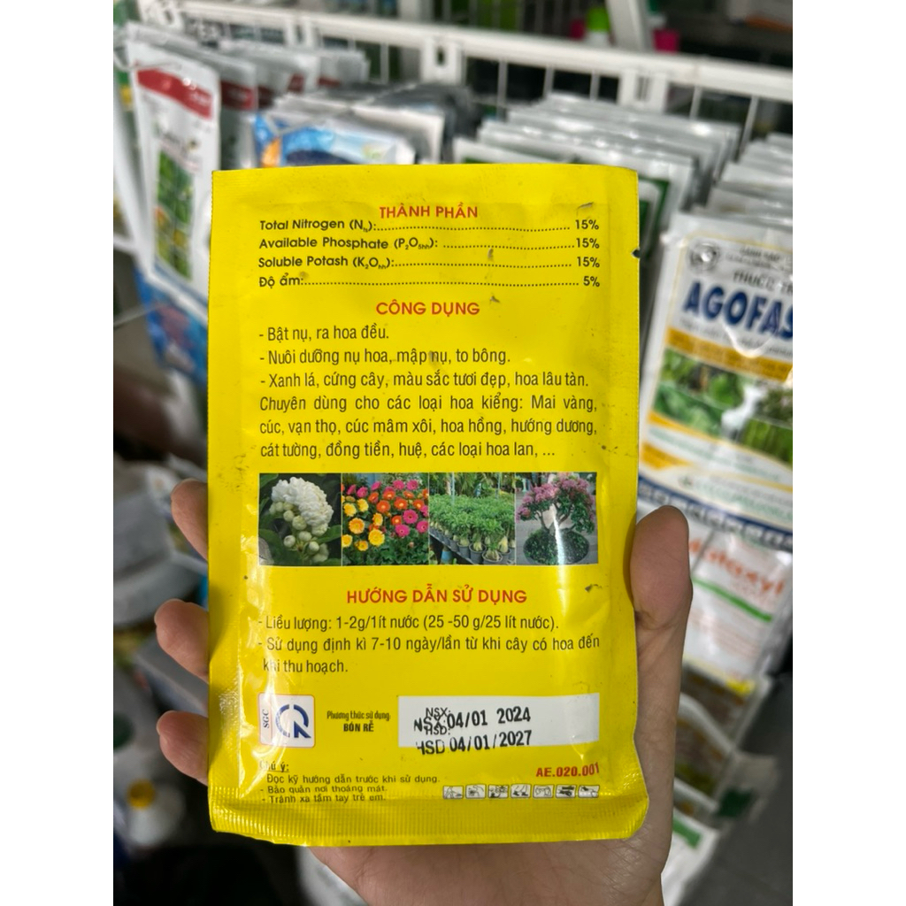 Siêu to nụ, mập nụ, to bông, hoa lâu tàn, NPK 15-15-15 gói 50g