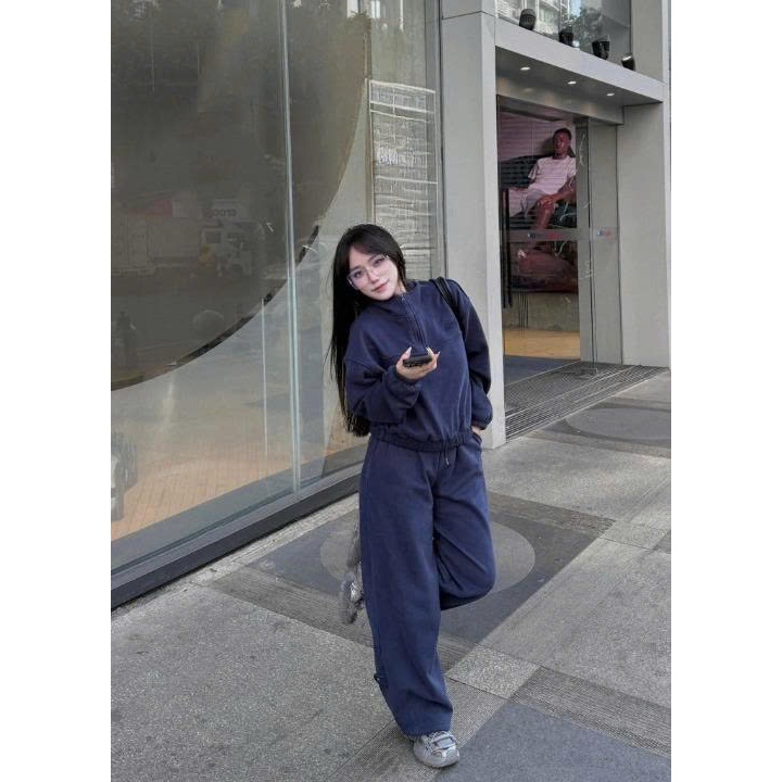 đồ bộ nữ, set đồ nữ mùa đông màu xanh đậm cổ áo 2 phân kéo khóa mix quần cạp chun Donna Hcom3722