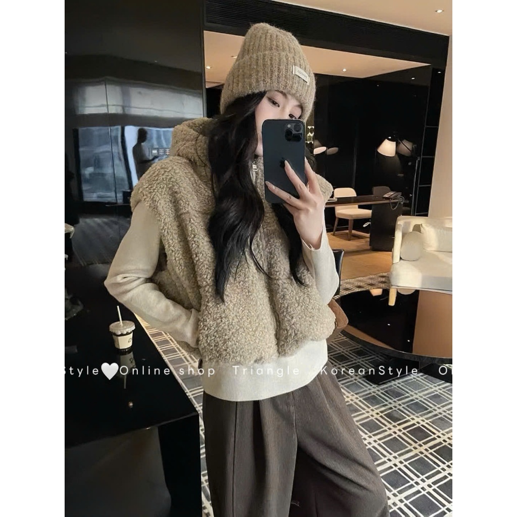 TRIANGLE - GILE Fur Jacket (Cân nhắc kỹ, returned is not welcomed)- Áo khoác gile lông có mũ Hàn Quốc thanh lịch