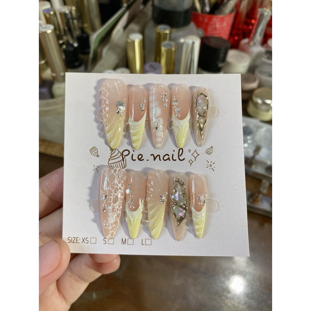 452. nailbox đi biển, biển vàng pastel