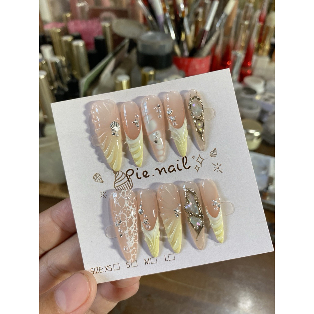 452. nailbox đi biển, biển vàng pastel