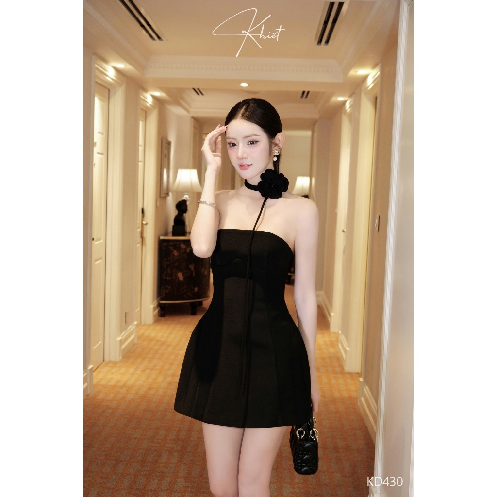 Đầm dáng ngắn Khiết Fashion cúp ng.ực form chữ A phối chocker hoa sang trọng tone đen KD430 KD430A
