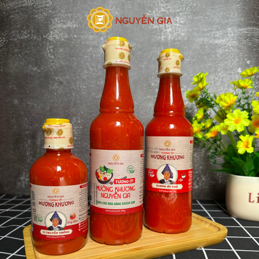 Tương Ớt Mường Khương Phở Đặc Biệt Nguyễn Gia 500ml NGTO031
