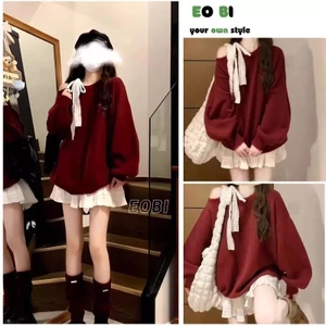 Sét bộ đồ nữ Áo Sweater đỏ lệch vai thắt nơ mix chân váy xoè tầng mặc đi noel,đi chơi tết HOAIANHSILE