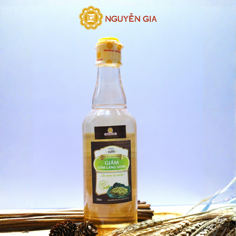 Giấm Cốm Làng Vòng Nguyễn Gia Lên Men Tự Nhiên 500ml NGG0111