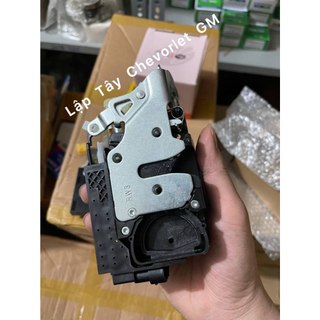 Cơ cấu khóa ngậm cửa (Liền chuột điện) LACETTI EX, AVEO, NUBIRA.