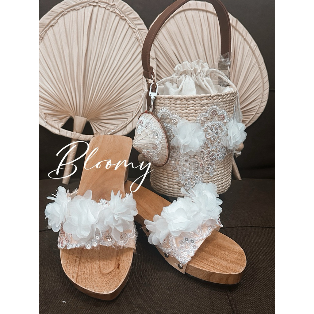 Guốc Mộc Và Túi Cói (Wedding version)